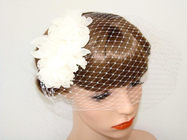 زفاف - Ivory Bridal Hair Comb Detachable to Birdcage Veil - Flower Fascinator - Blusher Veil - Bandeau Birdcage Veil - Ivory Flower Hair Comb CLARA