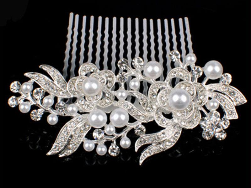 Hochzeit - Silver Plated Off-White Ivory Pearl & Austrian Crystal Bridal Hair Comb Wedding Hair Piece Clip Tiara Slide Fascinator Brooch Vintage - 05S