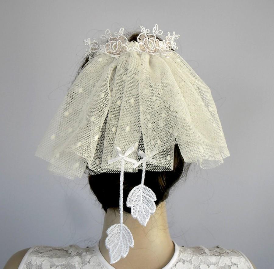 زفاف - Bridal Mini Tulle Veil, Unusual, Venetian Lace, Handmade, Unique Item