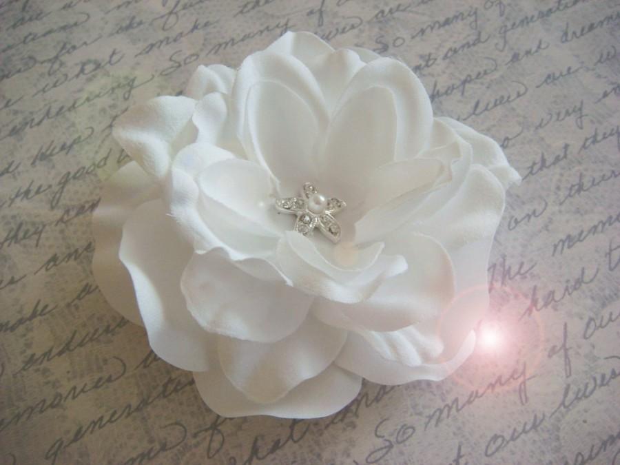 Wedding - STARFISH Bridal Hair Flower / pure white bridal flower hair clip / beach destination bride / rhinestone flower pearl flower