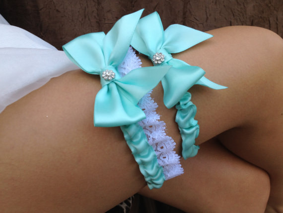 Hochzeit - Aqua Wedding Garter Set / bridal garter/ lace garter / toss garter included / wedding garter / vintage inspired lace garter..