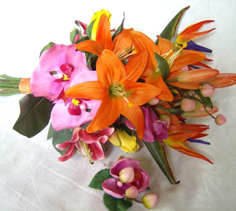 Mariage - Tropical wedding bridal bouquet matching boutonniere