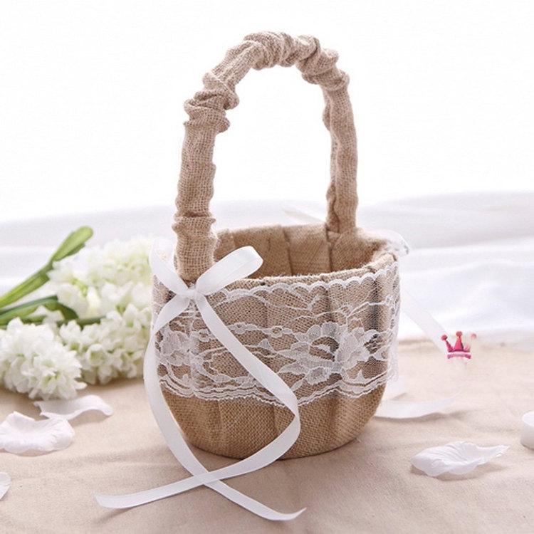 Свадьба - Rustic Wedding Hessian Burlap Lace Flower Girl Basket Party Favors