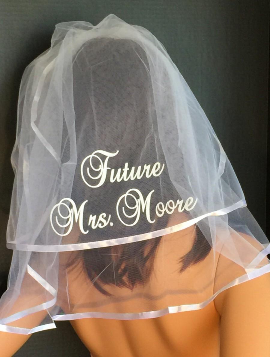 Hochzeit - Personalized Veil, Monogrammed Veil, Bridal Shower Veil, Bachelorette Veil, Hen Party Veil By Val's Veils