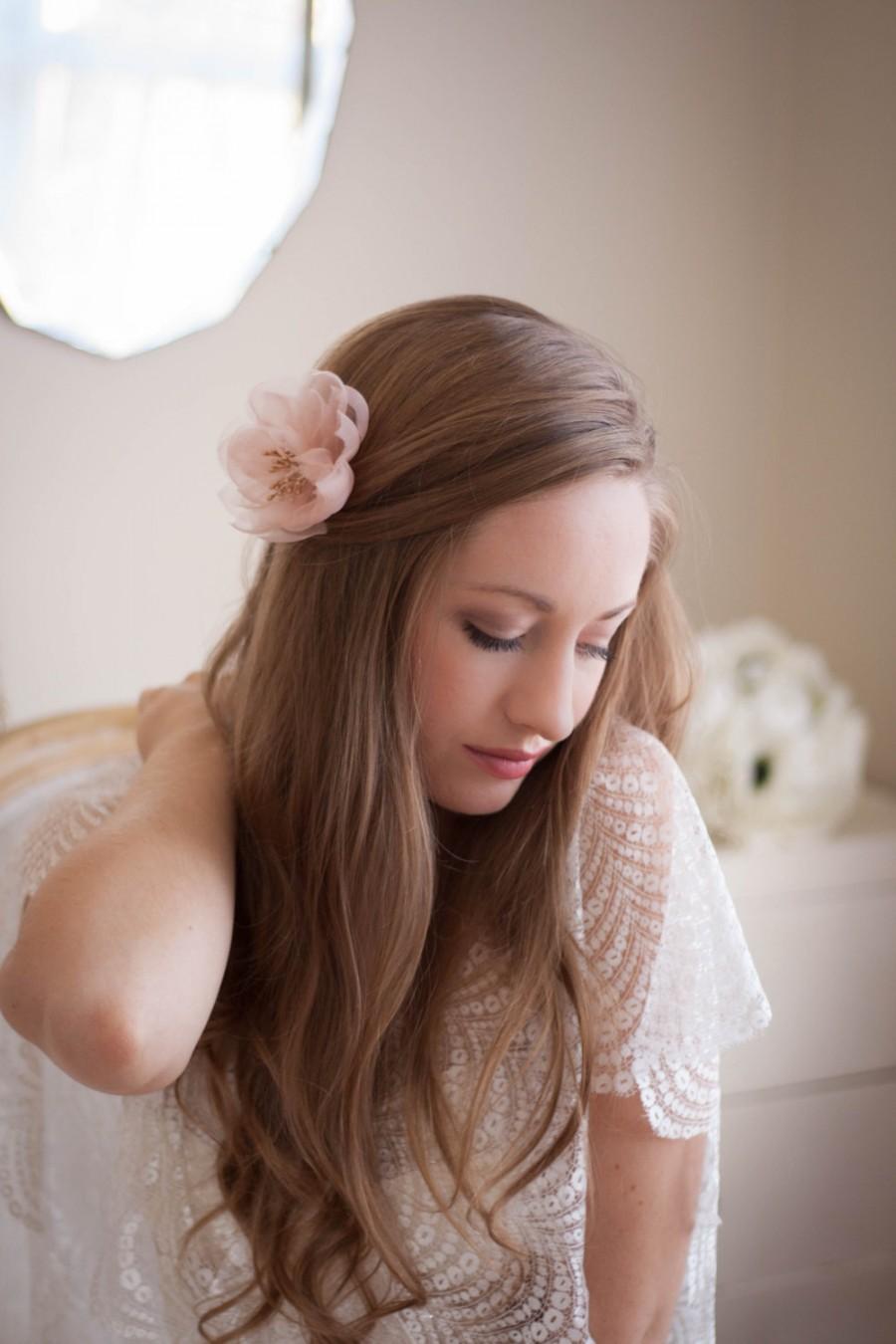 Wedding - Bridal flower hair clip, hand pressed silk flower hair pin, blush flower, ivory white flower, wedding flower hair clip, organza flower #124