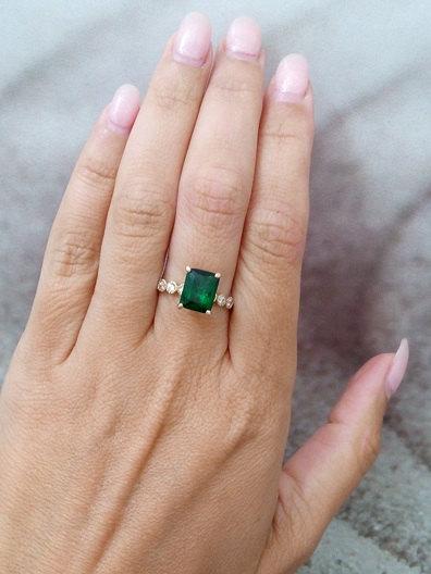 Hochzeit - SALE! Statement emerald ring,rectangle ring,gold ring,may birthstone,engagement ring,diamond ring,bridal gift