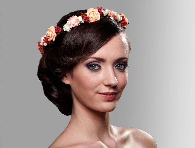 Hochzeit - Whimsical Garden Wedding Hair Crown made with soft floral shades of coral and pink. Ready to ship.