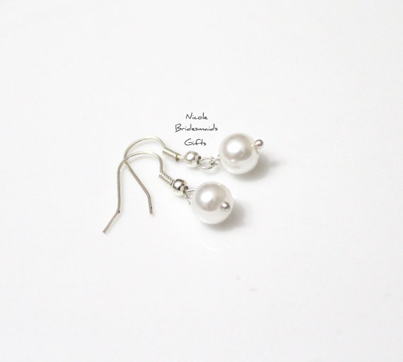 Hochzeit - Pearl Earrings, Bridesmaid Earrings, Pearl Drop Earrings, Swarovski Pearl Earrings, Pearls in Sterling Silver, 8 mm Pearls