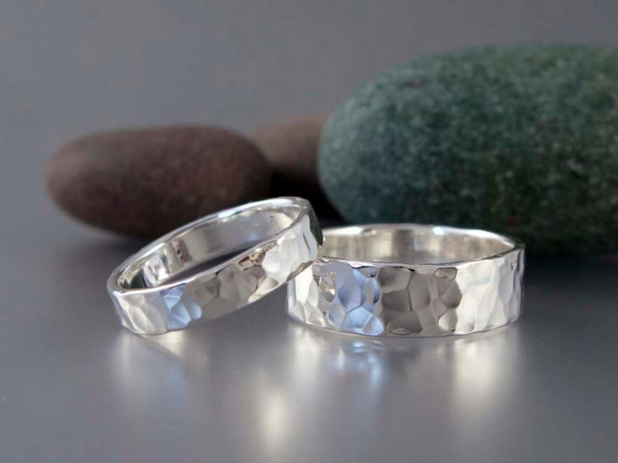 زفاف - Hammered Sterling Silver Wedding Band - Choice of 2 to 8mm Wide Wedding Ring