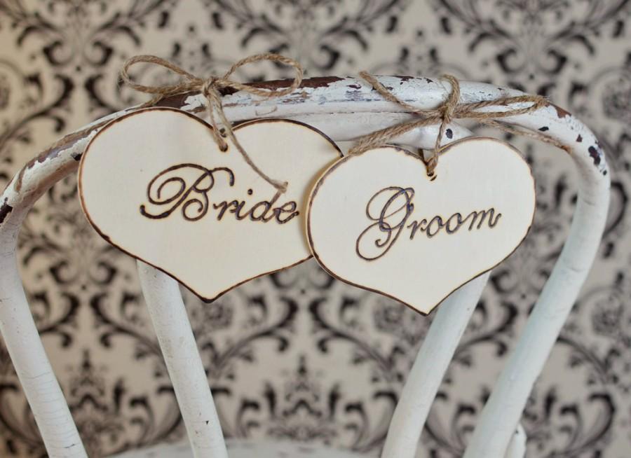Свадьба - Rustic Bride and Groom Chair Signs- (set of 2) For your Rustic, Country, Woodland, Outdoor,  Wedding, Reception, Rehearsal Dinner, Etc.