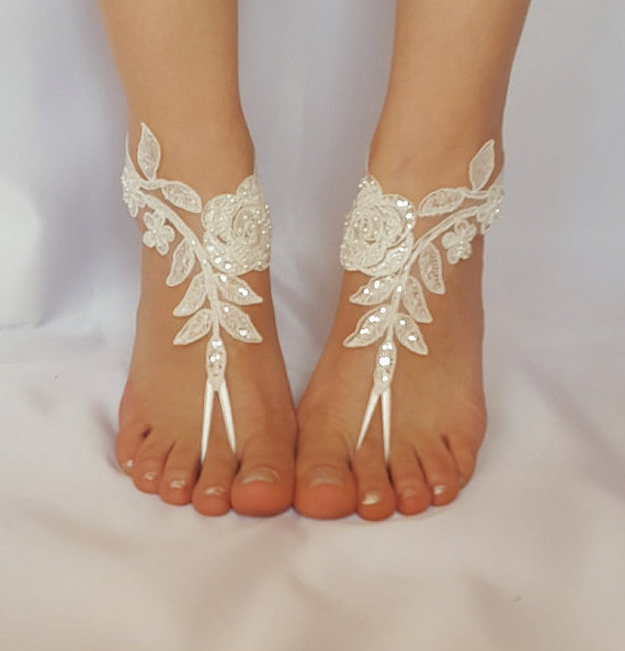 Hochzeit - ivory beaded scaly beach wedding barefoot sandals free ship sexy feet shoes anklet bellydance steampunk beach pool barefeet country wedding