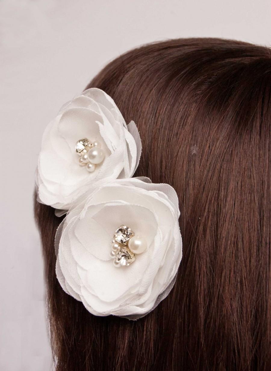Mariage - Double bridal hair pieces, Wedding hair flowers, Small bridal hair flowers with rhinestones and pearls, Bridal hair piece