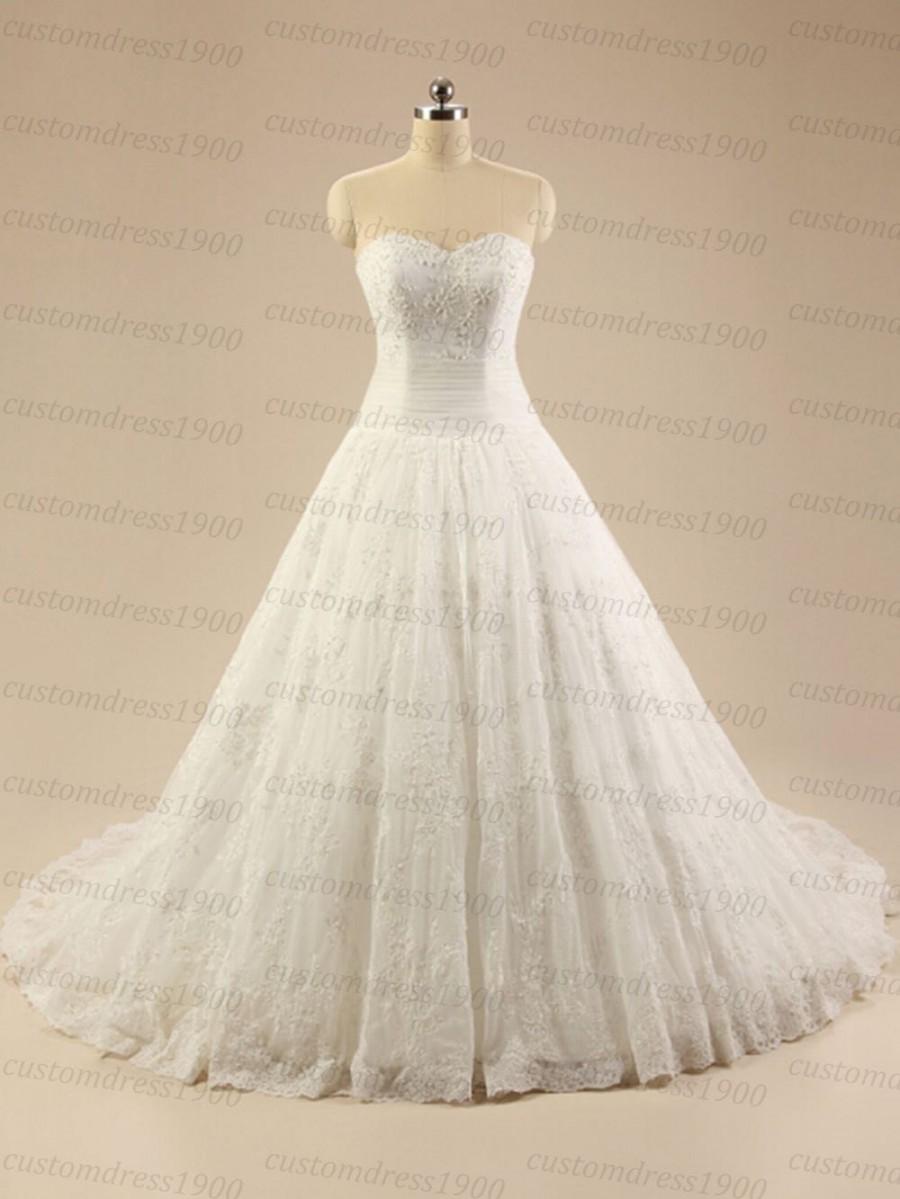 Свадьба - Vintage High Quality A-Line Wedding Dress White/Ivory Sweep Train Women Handmade Appliqued Lace Tulle Sweetheart Bridal Gowns