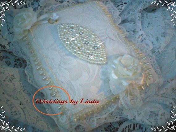 Wedding - "Elegant & Romantic Wedding Ring Pillow"