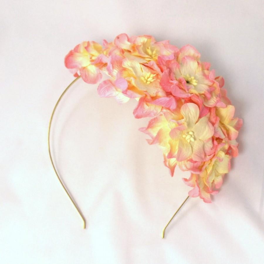 Hochzeit - Champagne Vintage look bridal floral headpiece with gardenias