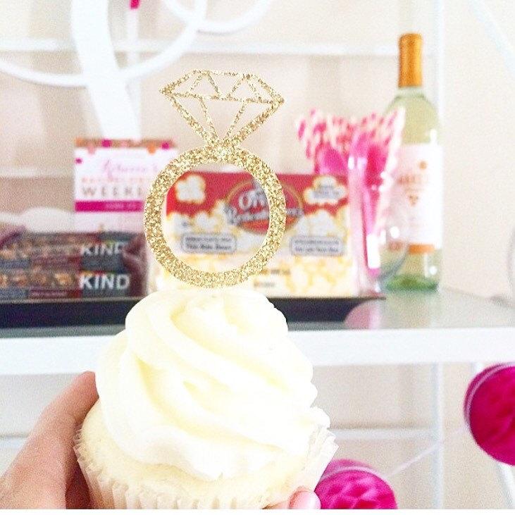 Свадьба - Diamond Ring Cupcake toppers in GOLD, GOLD GLITTER and more!