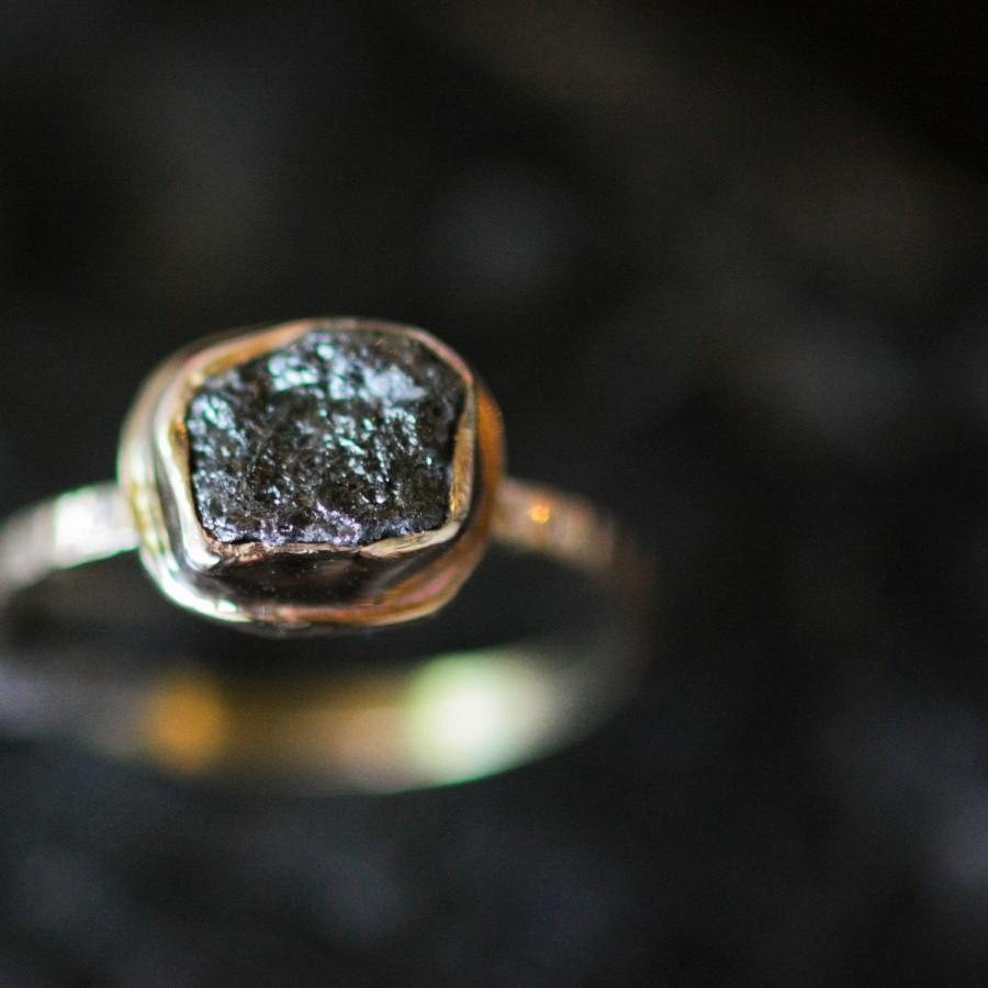 Mariage - Rough Diamond Engagement Ring 14k Gold 1.2ct Black Eco Friendly Metal