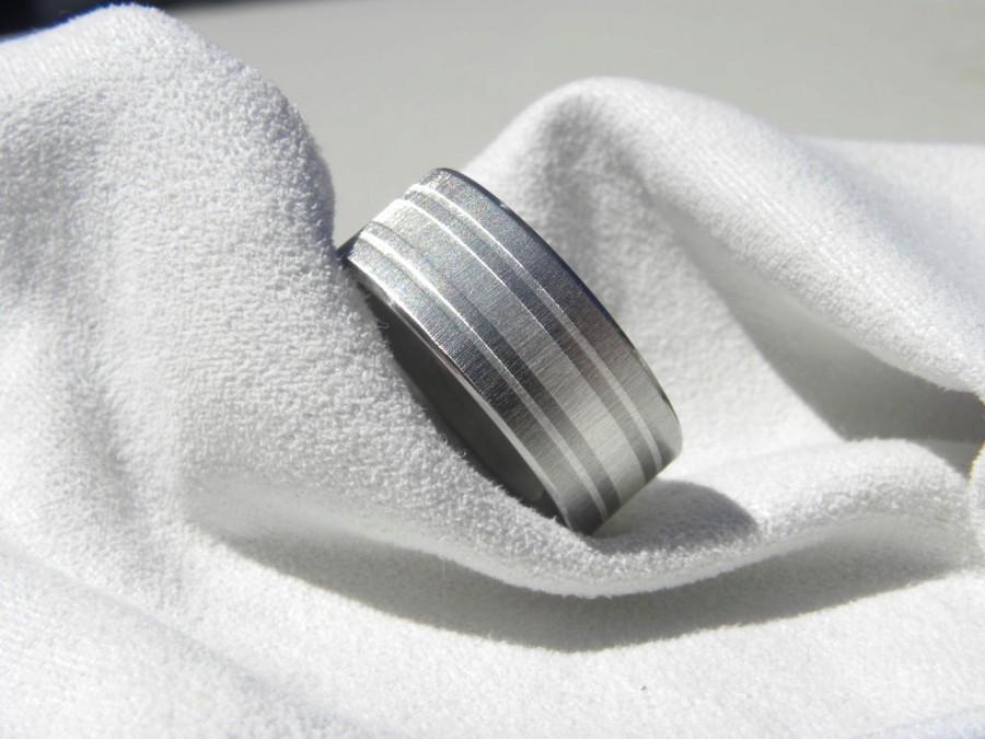زفاف - Titanium Ring or Wedding Band Silver Inlay Stripes Unique