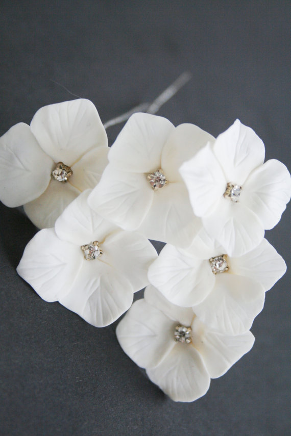 Wedding - White hydrangea bridal hair pins, Wedding hair pins, Crystals hair pins, Bridal flower hair clip, Bridal flower pins, Wedding flower pins