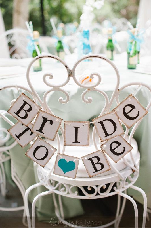 زفاف - Bride To Be Mini Banner - Bride To Be Chair Sign - Bridal Shower Decorations - Bridal Shower Banners - CUSTOMIZE YOUR COLORS