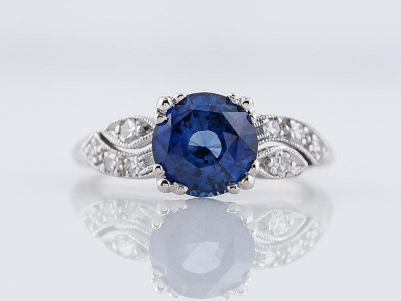 Mariage - Antique Engagement Ring Art Deco 1.60ct Round Cut Sapphire in 18k Yellow Gold