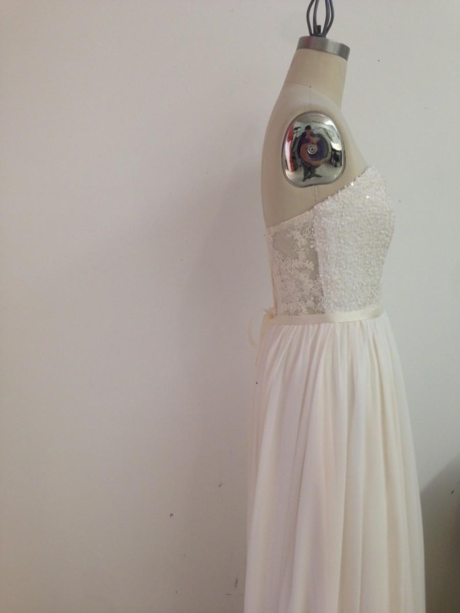Hochzeit - Dais Wedding Dress //Modern Boho Chiffon Wedding Dress / Sequin Sweet Heart Neckline with Illusion Lace Back/ Gathered Chiffon Flowing Skirt