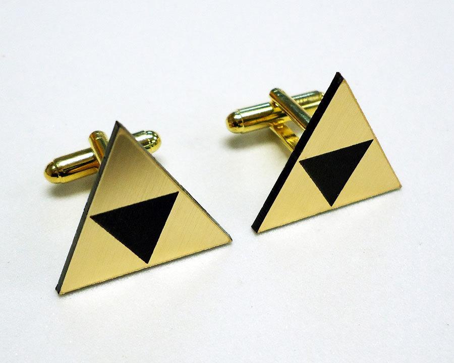 Hochzeit - Grooms gift, Wedding, Tri force Zelda gold cuff links in gift box, groom, wedding