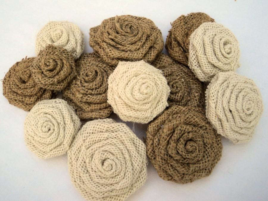 Mariage - Set of 10 Burlap Flowers Assorted Sizes 10 Burlap Roses Natural and Ivory Burlap Wedding Decor Rustic Home Decorations
