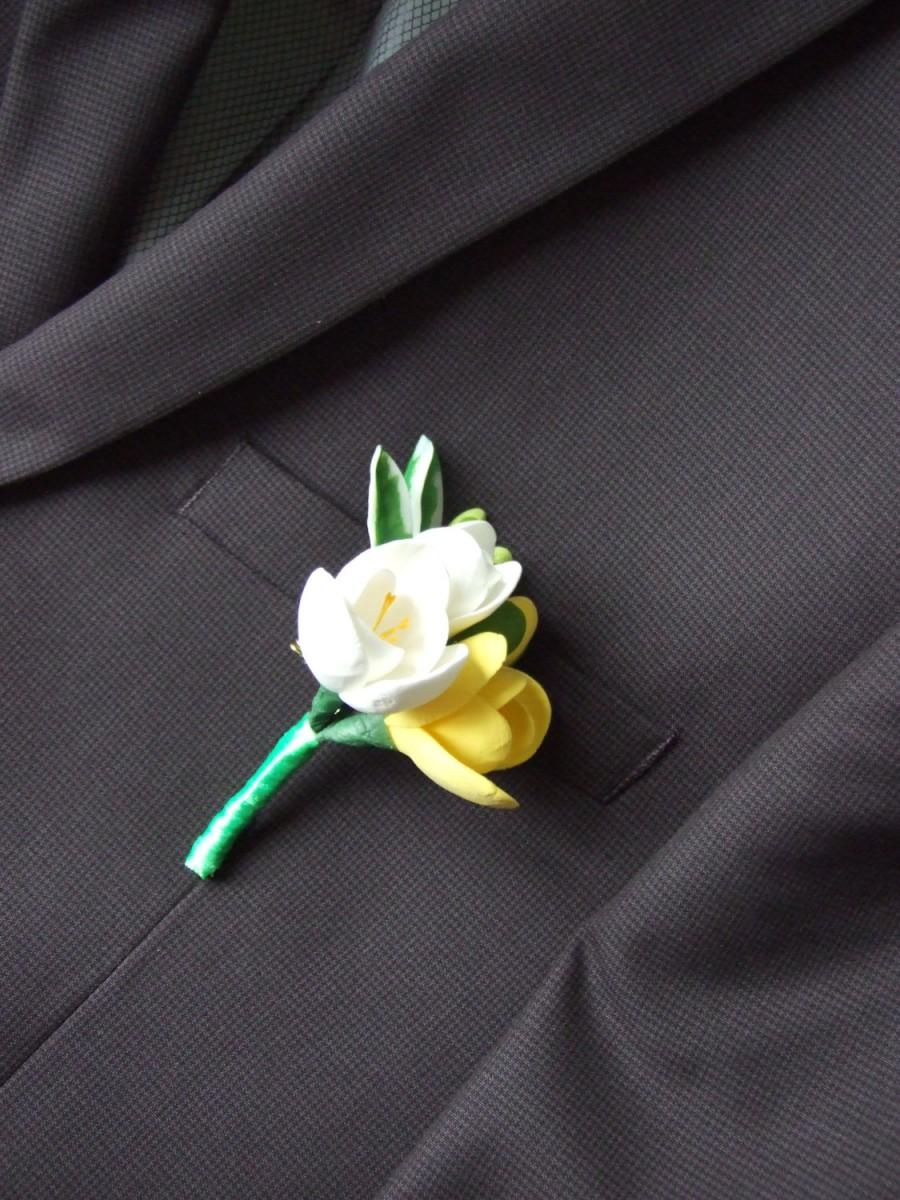 Boutonniere Clay Boutonniere White And Yellow Freesias Cream Rose 2441159 Weddbook