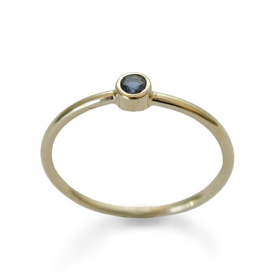 زفاف - Tiny Blue sapphire Ring, Solitaire corundum Ring, Minimalist Engagement Ring, Thin Sapphire Band, 14k gold Classic round gemstone ring, Sale