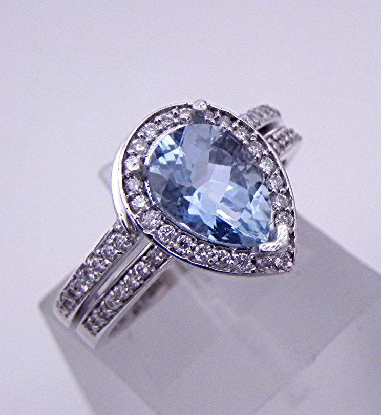 Hochzeit - AAAA Aquamarine 1.15cts 9x7mm Pear shape  in 14K White gold Bridal set .40cts of diamonds. 1615