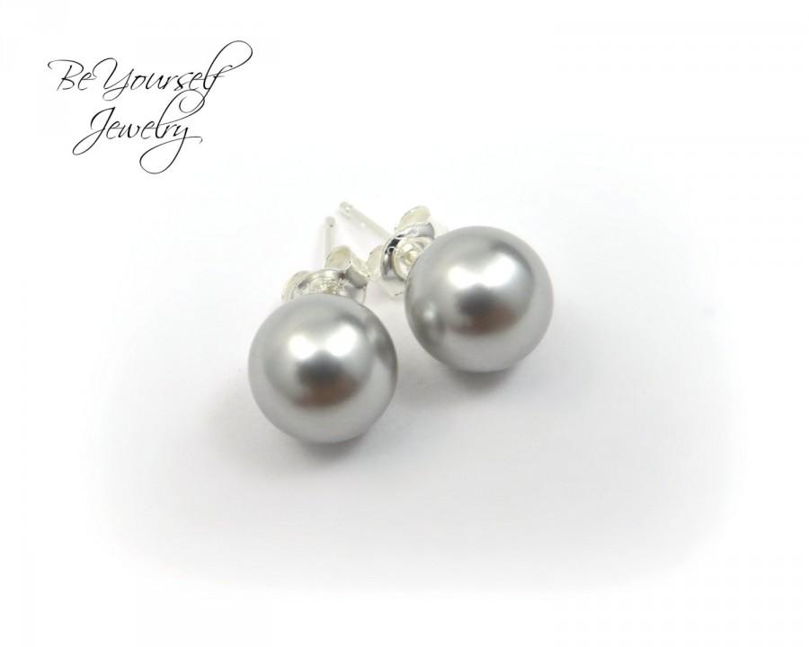 Hochzeit - Light Grey Pearl Stud Earrings Swarovski Pearls Sterling Silver Post Bridesmaid Gift Wedding Jewelry Delicate Stud Earrings Grey Pearls