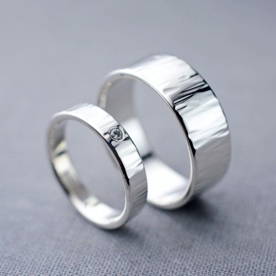 Hochzeit - Diamond Ripple Textured Silver Wedding Ring Set 