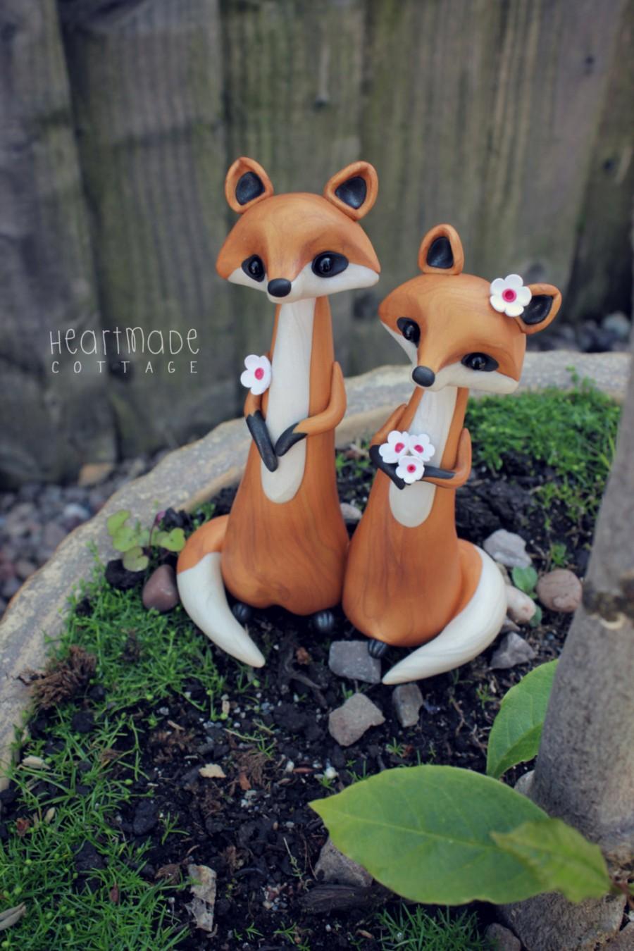 Wedding - LOVE FOXES * Fox Wedding Cake Topper - personalized animal clay cake topper and keepsake for woodland rustic and chic wedding theme