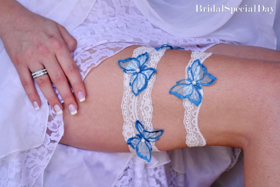 Mariage - Lace Wedding Garter Something Blue Garter Set Ivory Bridal Garter With Blue Butterfly Appliques Unique Bridal - Handmade Wedding Accessories