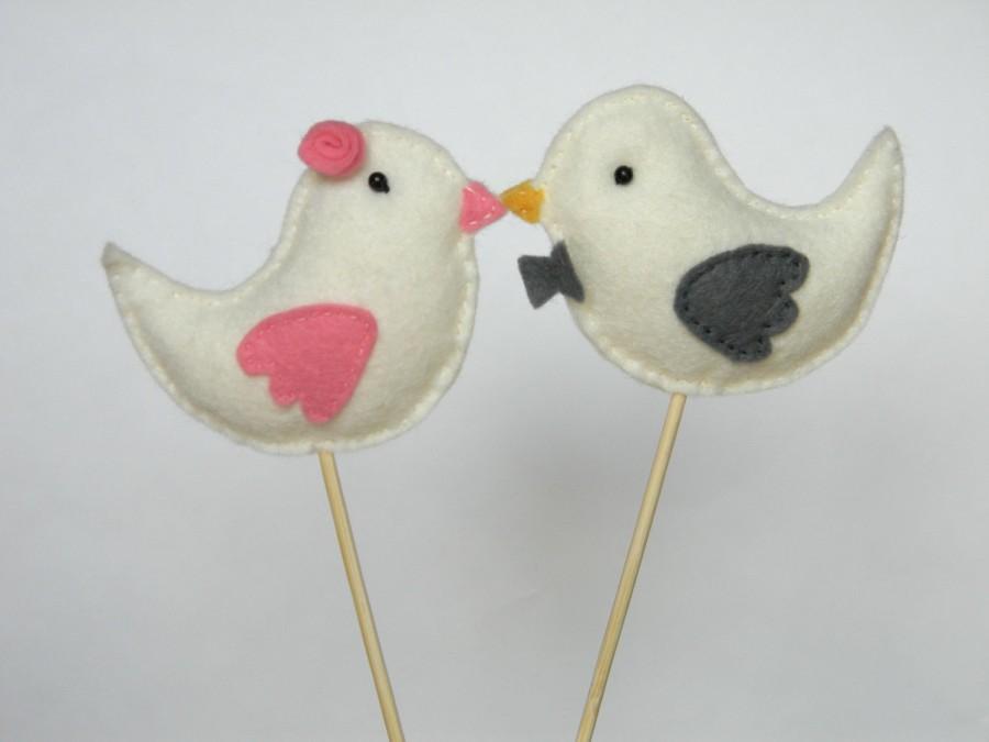 Mariage - Love Birds Wedding Cake Topper - Bride and Groom, Pink gray ivory, Rustic Cake Topper