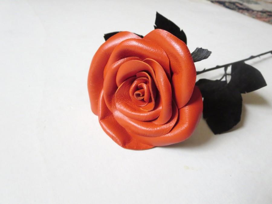 Hochzeit - Long Stem red rose-symbol of love -Leather rose -Red flower- Wedding- 3rd Anniversary- Gift -Sexy Flower Valentines Day