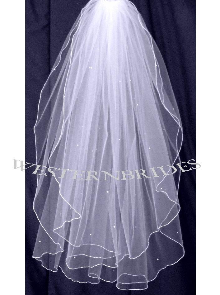 Свадьба - PEARL  CLASSIC 2 tier Elegant Wedding Bridal veil. White or Ivory or diamond white , your choice. ELBOW , Waist, Fingertip length