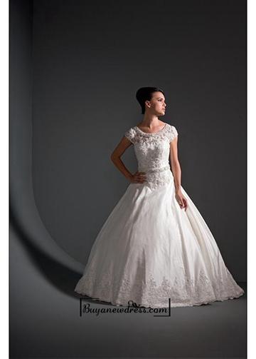 Hochzeit - Beautiful Elegant Exquisite A-line Satin Wedding Dress In Great Handwork