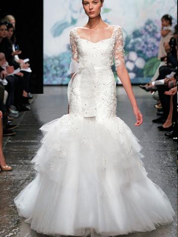 زفاف - Luxury Floral Tulle Trumpet Wedding Dress with Three-quarter Sleeve and Layered Skirt