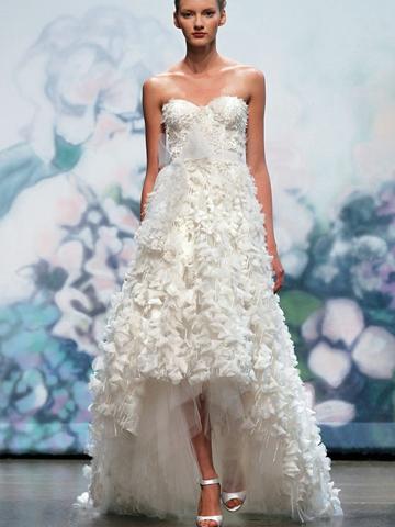 Свадьба - Luxury Ivory Sweetheart Strapless Embellished Fall Wedding Dress with High-low Skirt
