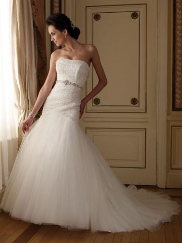 Hochzeit - Hand-beaded Strapless Tulle and Lace Modified A-line Wedding Dress with Low Dipped Back