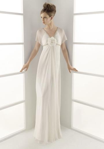 Hochzeit - Chiffon V-neck Column Elegant Wedding Dress with Hand Made Flower