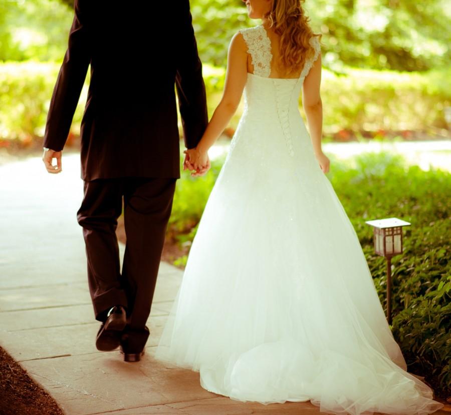 زفاف - Detachable Corded and  Hand Beaded  Lace Wedding Dress Sleeves/Straps Made to Order in Ivory and White