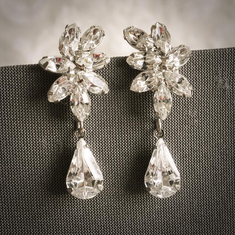 Свадьба - DARALIS, Vintage Style Wedding Earrings, Swarovski Crystal Bridal Drop Earrings, Marquise Oval Rhinestone Stud Earrings, Bridal Jewelry