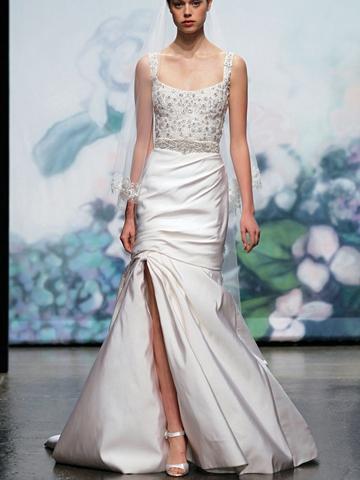 زفاف - Luxury Silk White Trumpet Fall Wedding Dress with Wide Shoulder Straps