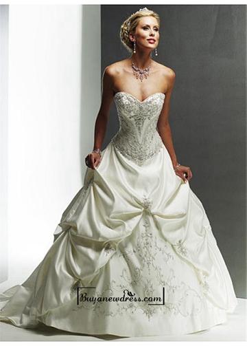 Hochzeit - A Stunning Satin Sweetheart Wedding dress