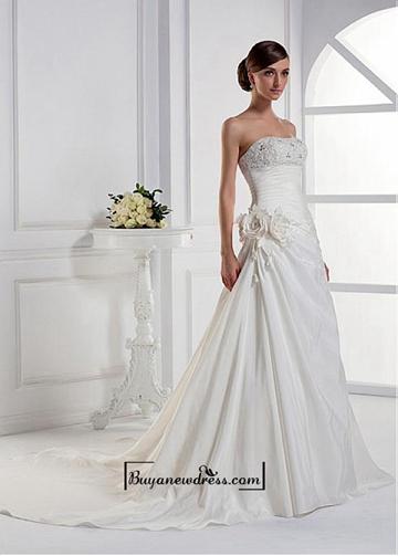 Hochzeit - Alluring Taffeta A-line Strapless Neckline Empire Waist Beaded Lace Appliques Wedding Gown With Handmade Flowers