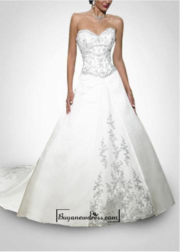 Hochzeit - Beautiful Elegant Divine Satin Sweetheart Neckline Gall Gown / Wedding Dress In Great Handwork