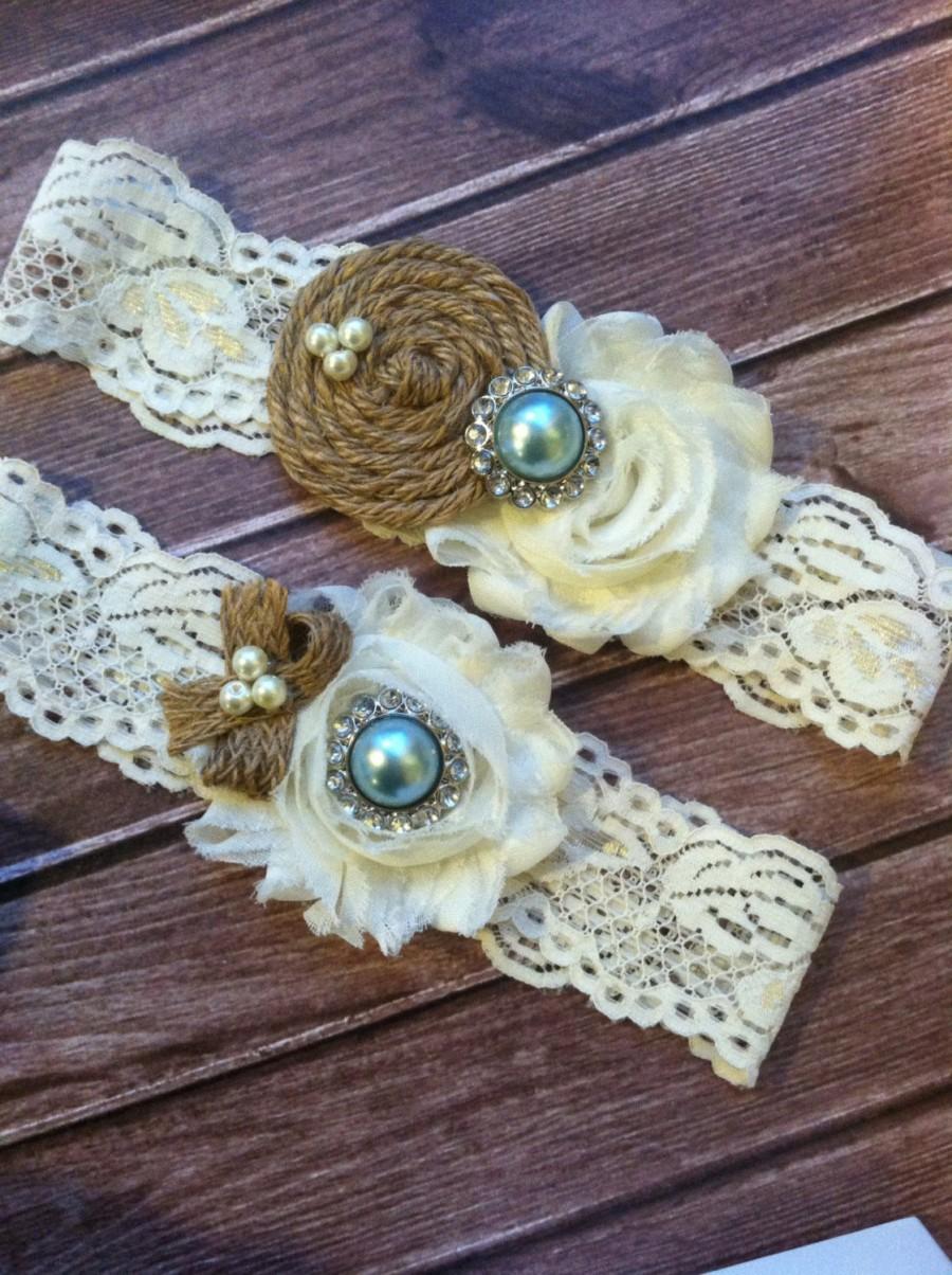 Hochzeit - Garter/ BURLAP wedding garter / bridal  garter/  lace garter /something blue / barn rustic wedding garter / vintage inspired lace garter